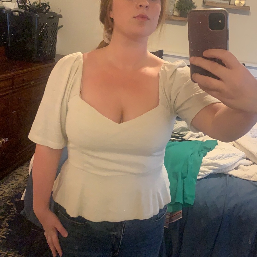 Puff sleeve bustier like top NWOT